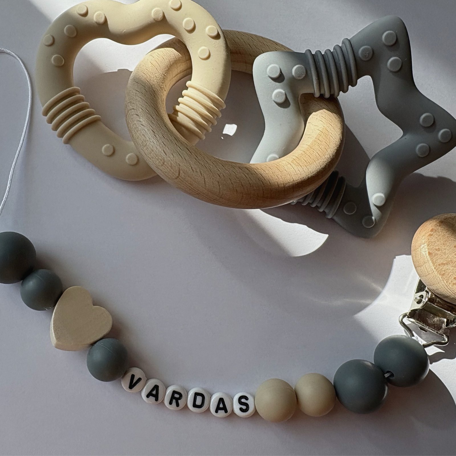 Vardinis čiulptuko laikiklio ir kramtuko rinkinys “ Little Star”